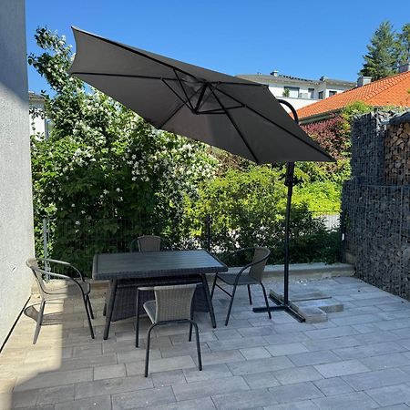 Ferienwohnung "Sorgenfrei" In Coburg ! - Im Eg Mit Privatparkplatz & Balkon Экстерьер фото
